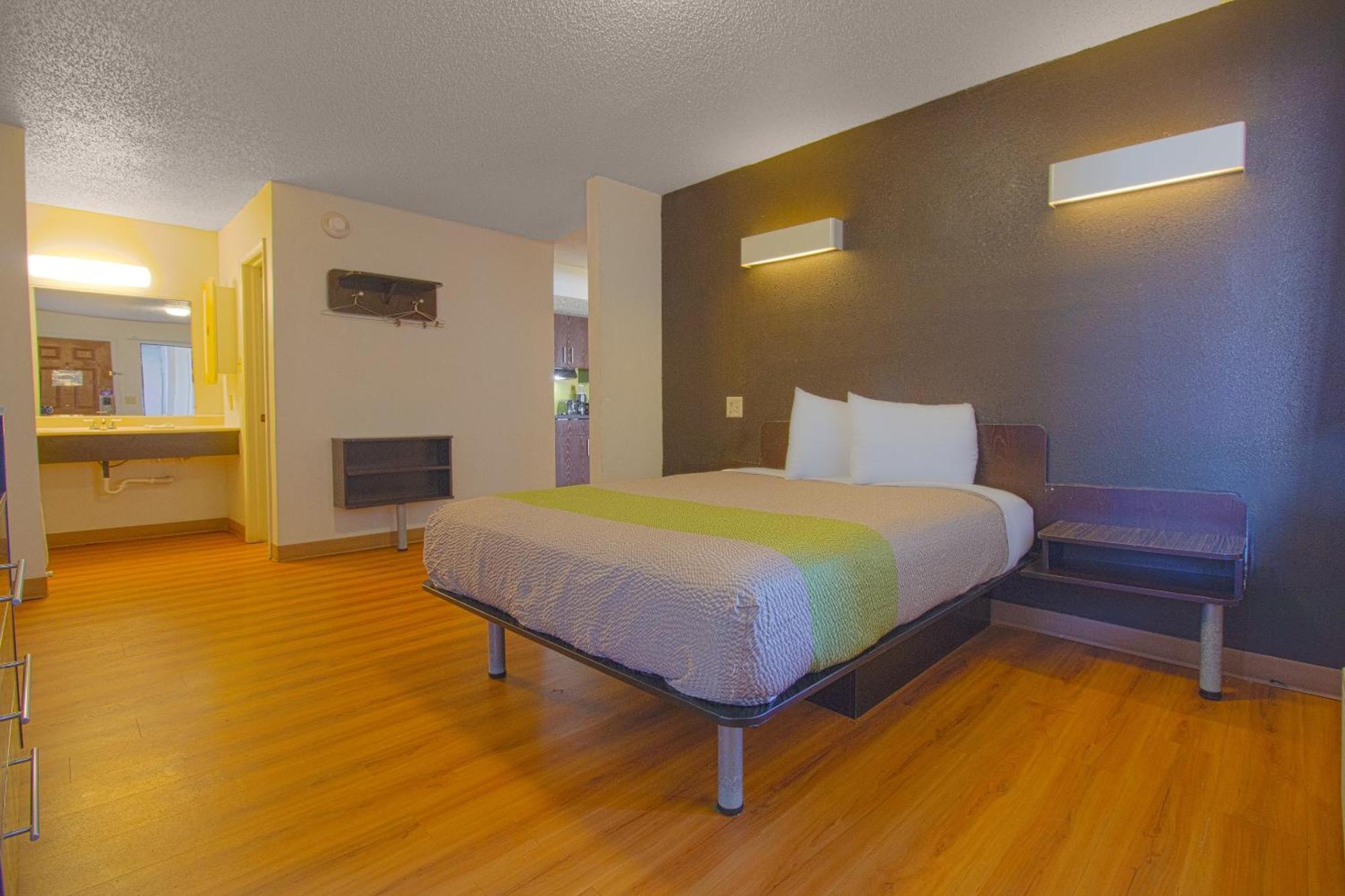 Studio Inn Extended Stay Oklahoma City Airport By Oyo Exterior photo
